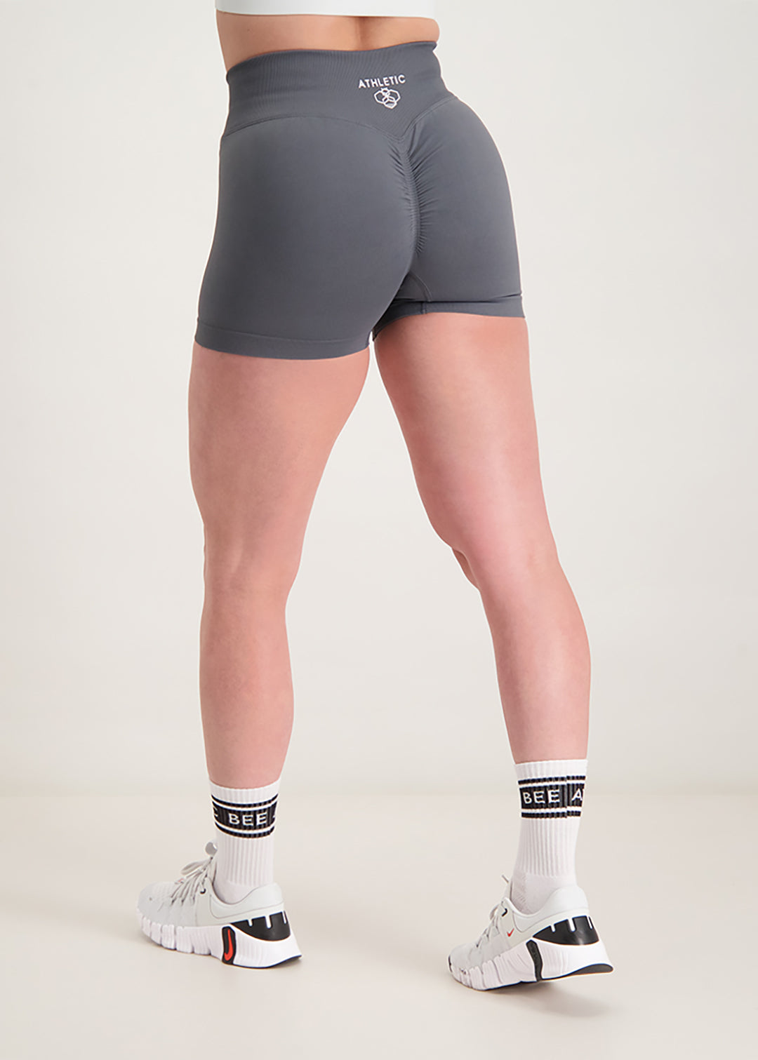 Fusion - Scrunch Seamless Short Grau